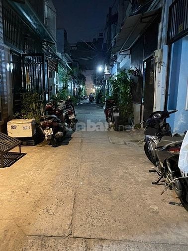 Cho thuê nhà hẻm 4m(XH) Đường số 12, P.B.H.Hòa, Q.Bình Tân giá 5.5tr