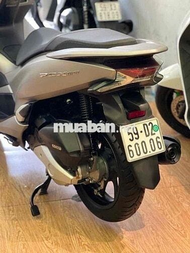 PCX 150 xám bạc bs 60006 ( xe chính chủ )