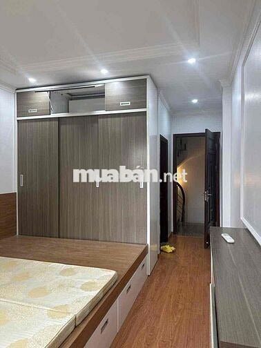Siêu phẩm! Bán nhà Ngọc Thuỵ, Diện tích: 31m² x 5 tầng,hơn 6 tỷ.