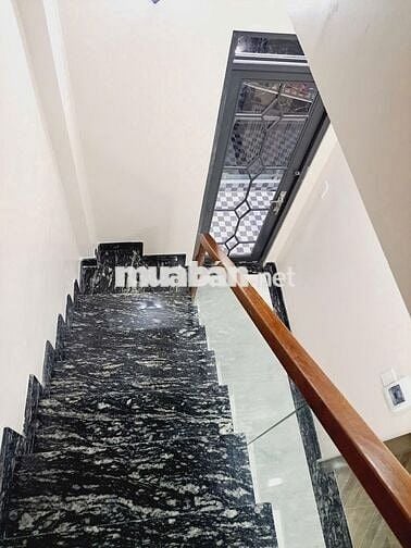 Nhà Phố Ngay Trung Tâm Quận 6 Sổ Hồng Riêng 37M2 Giá 5.1 Tỷ