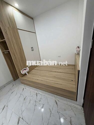 Bóc tem CCMN 25m2 Xịn sò. Full đồ có tủ lạnh, ban công ngõ Hoà Bình 7
