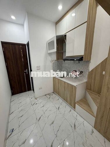 Bóc tem CCMN 25m2 Xịn sò. Full đồ có tủ lạnh, ban công ngõ Hoà Bình 7