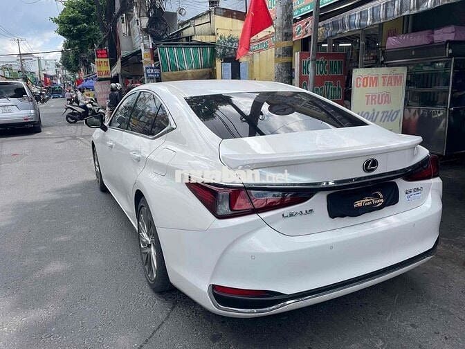 Lexus ES 2*** km