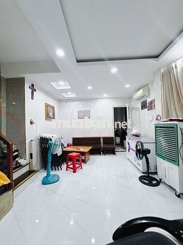 NHÀ ĐẸP Q4- HẺM OTÔ- 44m2 - 5 TẦNG- KO QH- GIÁ 6 TỶ NHỈNH