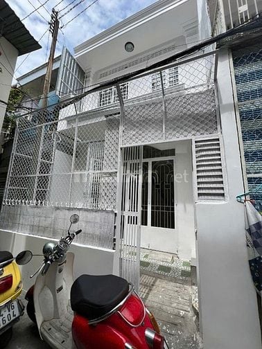 Cho thuê nhà hẻm 2m(XM) Phan Xích Long, P.2, Q.Phú Nhuận giá 11tr