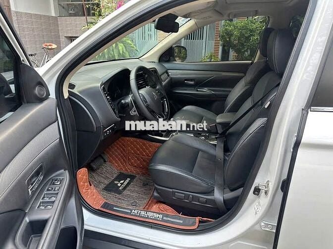 Mitsubishi outlander 2020 xăng 2.4L premium 2 cầu