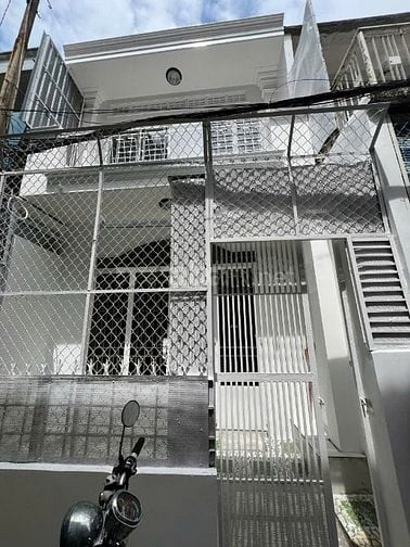 Cho thuê nhà hẻm 2m(XM) Phan Xích Long, P.2, Q.Phú Nhuận giá 11tr