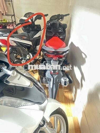 nhà nhiều xe nên bán bớt