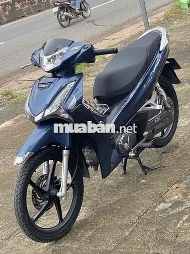 xe đẹp đi bền tiết kiệm xăng. c xe như mới.