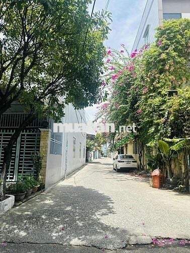 Cần bán nhà kho / Xưởng khu vực bến xe