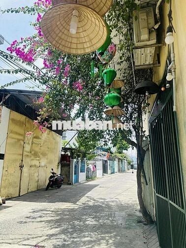 Cần bán nhà kho / Xưởng khu vực bến xe