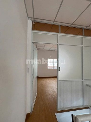 Cho thuê nhà hẻm 2m(XM) Phan Xích Long, P.2, Q.Phú Nhuận giá 11tr