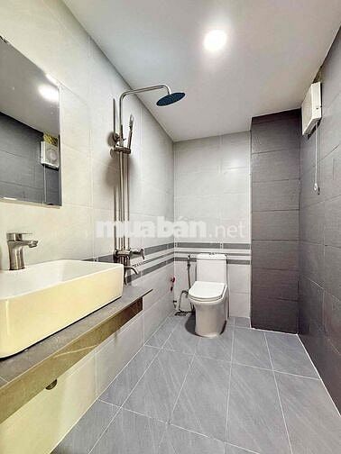 CHO THUÊ CĂN HỘ 2 PHÒNG NGỦ FULL NỘI THẤT NGAY TRUNG TÂN QUẬN 5