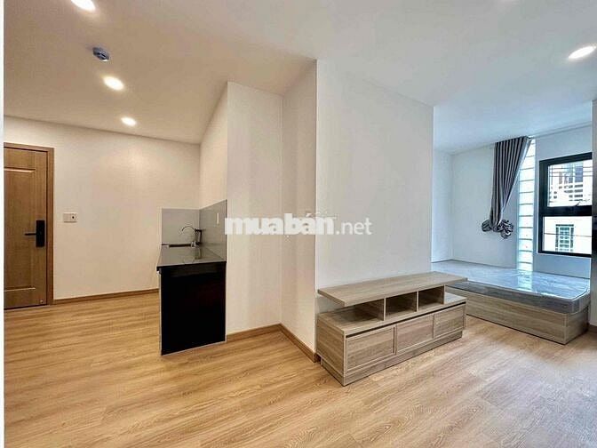 Căn Hộ 1PN Ban Công, Full NT Mới 100% Gần Ngã 6 Cộng Hoà - Quận 5