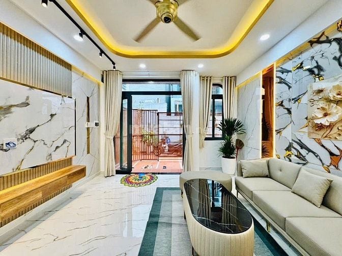 Bán nhà SHR chính chủ căn 63m2 giá 2 tỷ 250 triệu đường Hoàng Hoa Thám
