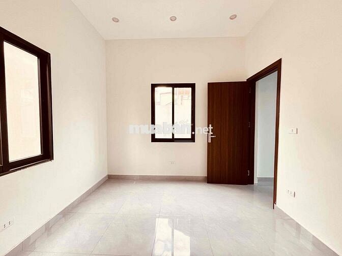 LIỀN KỀ ĐẠI HỌC NGOẠI NGỮ -TRẦN QUỐC HOÀN - PHÂN LÔ BÀN CỜ - OTO TRÁNH