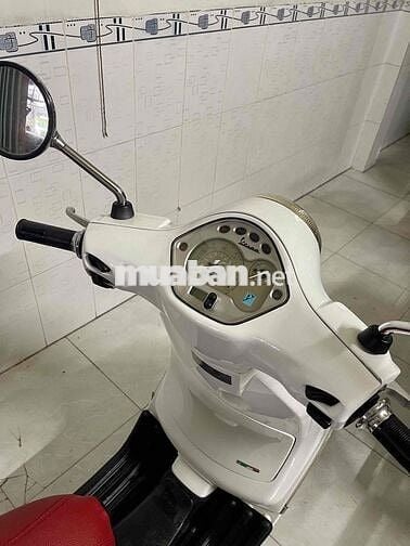 Vespa 2011 Fi zin đẹp long lanh, biển số Vip