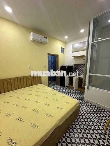 Căn hộ dịch vụ 30m2 full nội thất đường Hoàng Sa Tân Bình