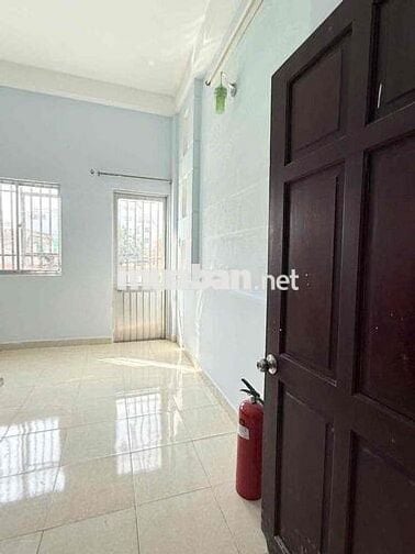 CHO THUÊ NHÀ 3 LẦU GIÁ 12,5 TRIỆU HẺM NGUYỄN THỊ THẬP QUẬN 7