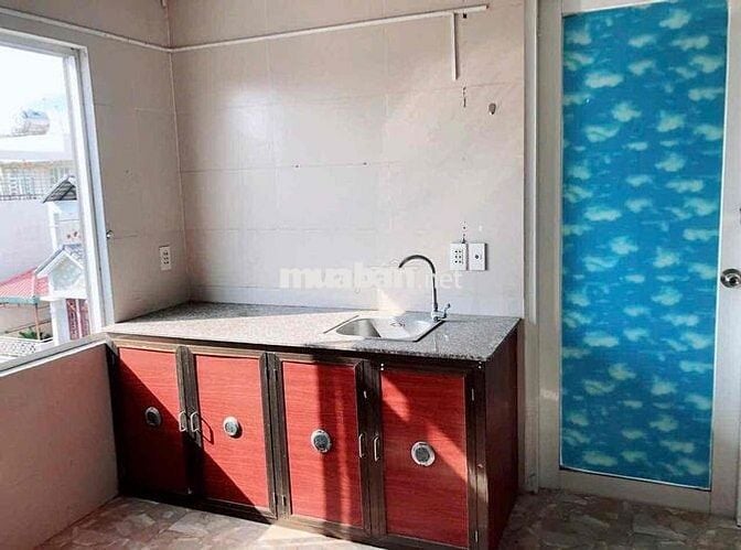 Phòng rộng tách bếp bancol siêu to - Có thang máy