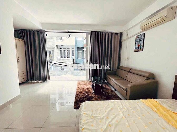 Phòng rộng tách bếp bancol siêu to - Có thang máy