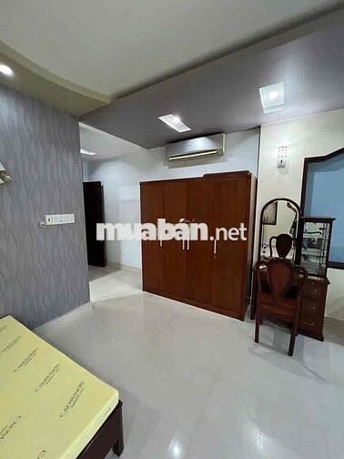 phòng trọ cao cấp. có ban công. rộng 50m2. mặt tiền đường lớn.