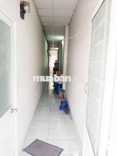 99triệu/m. 3 tầng 10PN 11 WC. Hẻm 8m Thông. Trong chợ, kinh doanh tốt.