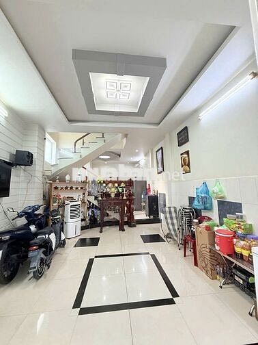 Nhà ngay trung tâm Quận 6 61M2 HXH 10 TỶ