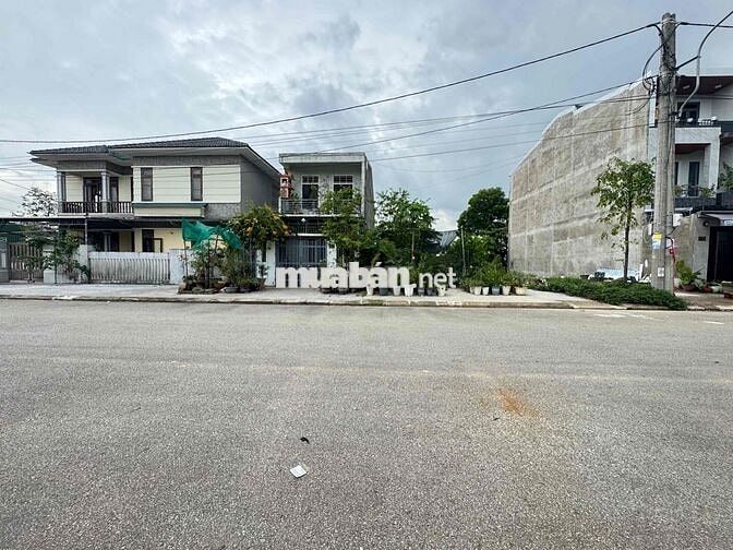 BÁN ĐẤT MẶT TIỀN TRƯỜNG ĐÚC GẦN NGÃ TƯ ÚT TỊCH VỊ TRÍ KINH DOANH TỐT