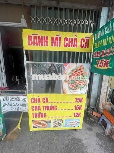 Cần sang lại mặt bằng bán bánh mì và trà chanh