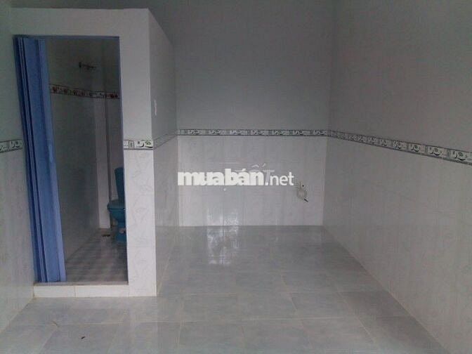 99triệu/m. 3 tầng 10PN 11 WC. Hẻm 8m Thông. Trong chợ, kinh doanh tốt.