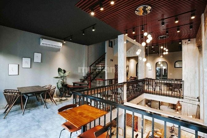 Việc làm phục vụ tại khu vực tân bình