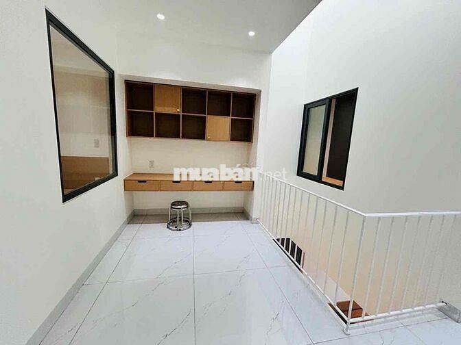 BÁN NHÀ FULL NỘI THẤT CAO CẤP SÁT ĐƯỜNG 43m GẦN BÀU VÁ GIÁ TỐT