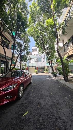 Nhà 5 tầng mới 95% (4x18m) Sổ vay bank cần bán gấp - 13,2 tỷ