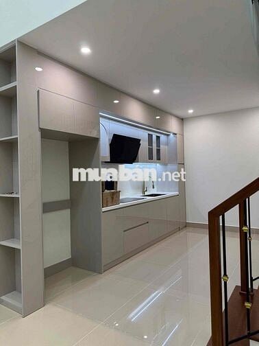 BÁN NHÀ FULL NỘI THẤT 2 TẦNG KQH BÀU VÁ GIÁ TỐT VÀO Ở NGAY