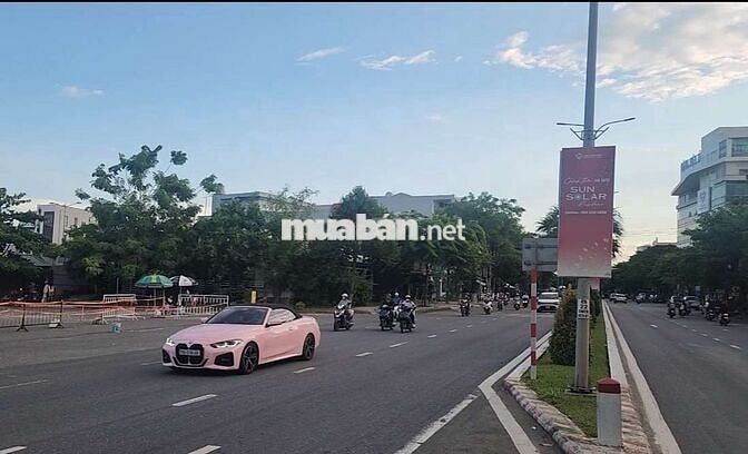 Đất 250m Đường Cách Mạng Tháng 8 sát Xuân Thủy, Hội Chợ Triễn Lãm