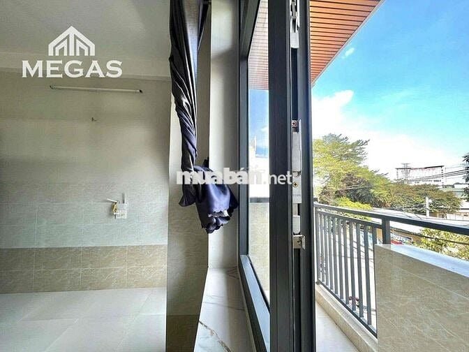 NGAY CVPMQT TRỐNG STUDIO SẴN MÁY LẠNH MÁY GIẶT RIÊNG WIFI RIÊNG