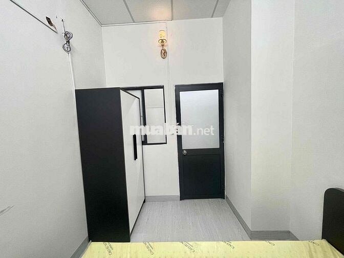 2 phòng ngủ đối diện công viên Lê Thị Riêng, full nội thất, sạch sẽ…