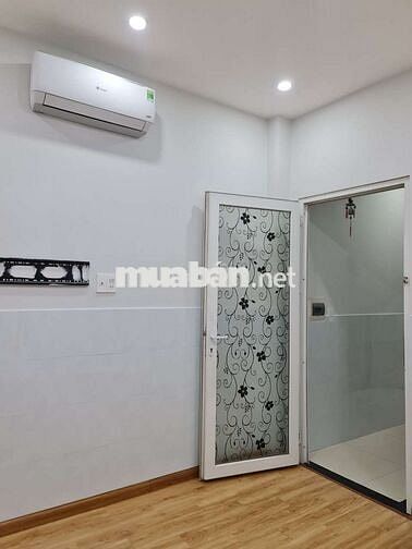 Nhà 1 trệt 1 lửng 2 lầu 4 phòng ngủ.mới xây cho thuê 12 triệu