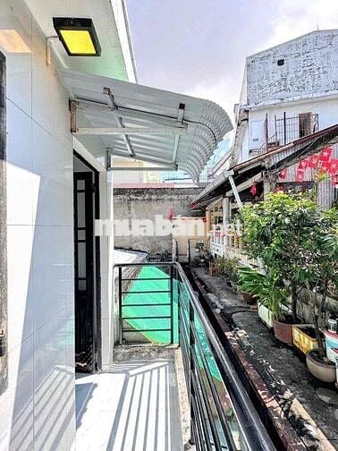 BÁN NHÀ 2 LẦU MỚI- ĐƯỜNG TÂN TRÀO- NGAY BẾN NINH KIỀU- CẦN THƠ