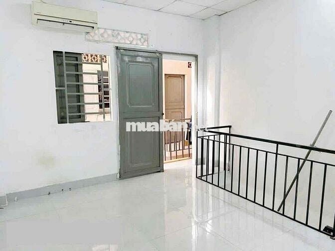 Phòng 526 Phạm Vân Đồng, Linh Đông Thủ Đức giá 3.2tr