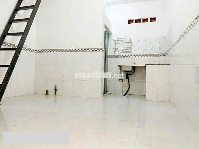 Phòng 526 Phạm Vân Đồng, Linh Đông Thủ Đức giá 3.2tr