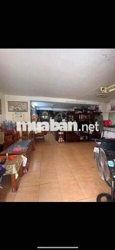 chung cư tầng trệt 1 lầu, diện tích 146m2, có chỗ đậu ô tô riêng