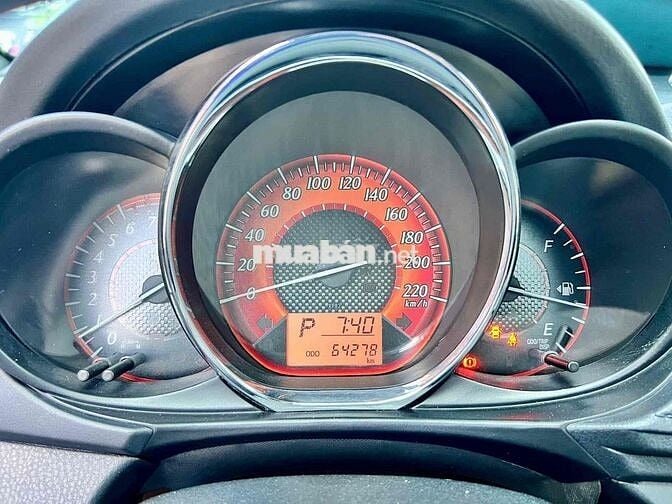 Toyota Yaris 2016 1.5E - 64274 km