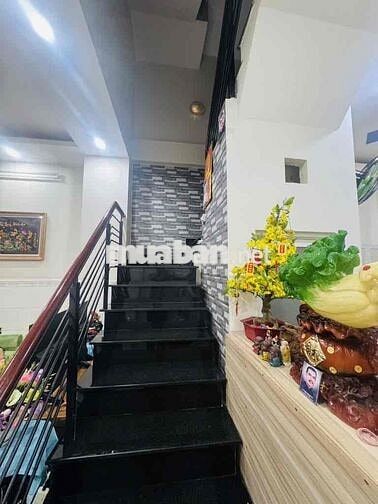 bán nhà 2 tầng ngay Trần Đại Nghĩa 41,8m2 -  4 x 10,5