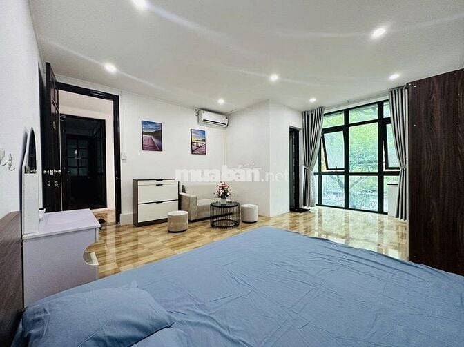 Căn studio 30m2 full đồ,phòng nhiều ánh sáng,oto đỗ cổng, khu Cầu Giấy