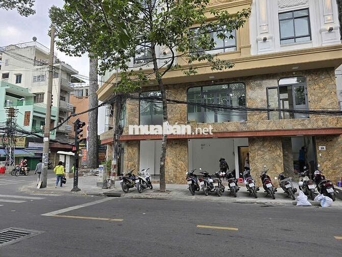 Góc 2MT NGô Quyền , Quận 10 - 4x15m - Giá 35 Triệu