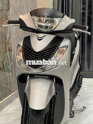 - Honda SH 150i Thắng ABS . Cuối 2017 .Lên Full SH