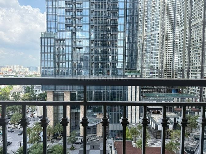 Chính chủ bán căn hộ 4 PN Landmark 6, Vinhome Central Park. Bình thạnh