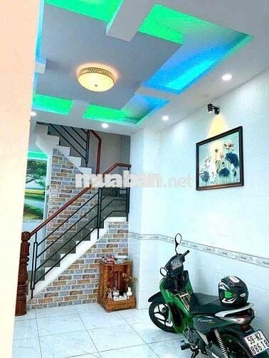 cho thuê nhà 1/ ds  p16 (3,5x11) trệt , 2 lầu , 4pn , 3wc có máy lạnh